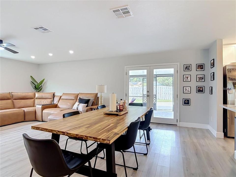 For Rent: $2,600 (3 beds, 2 baths, 1694 Square Feet)