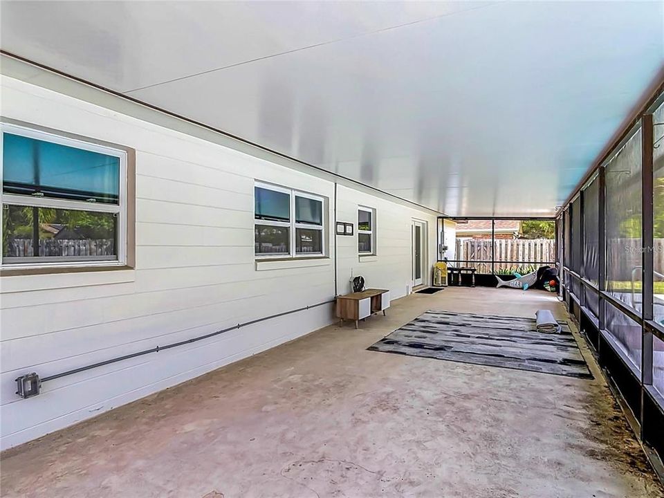 For Rent: $2,600 (3 beds, 2 baths, 1694 Square Feet)