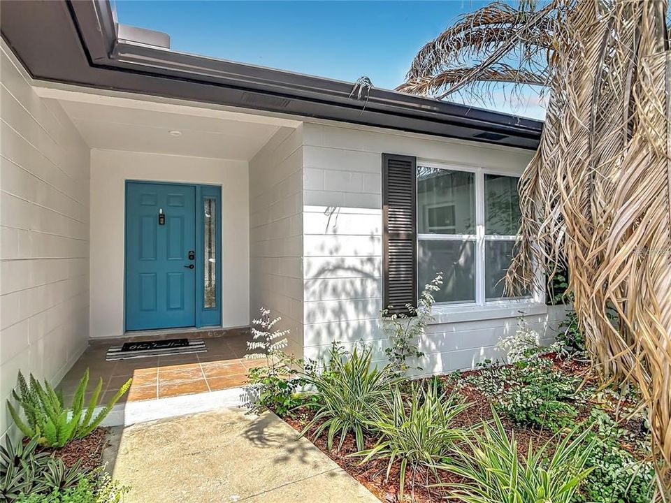 For Rent: $2,600 (3 beds, 2 baths, 1694 Square Feet)