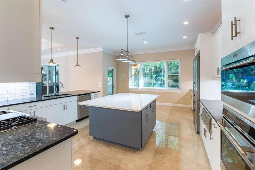 For Sale: $1,250,000 (3 beds, 3 baths, 2951 Square Feet)