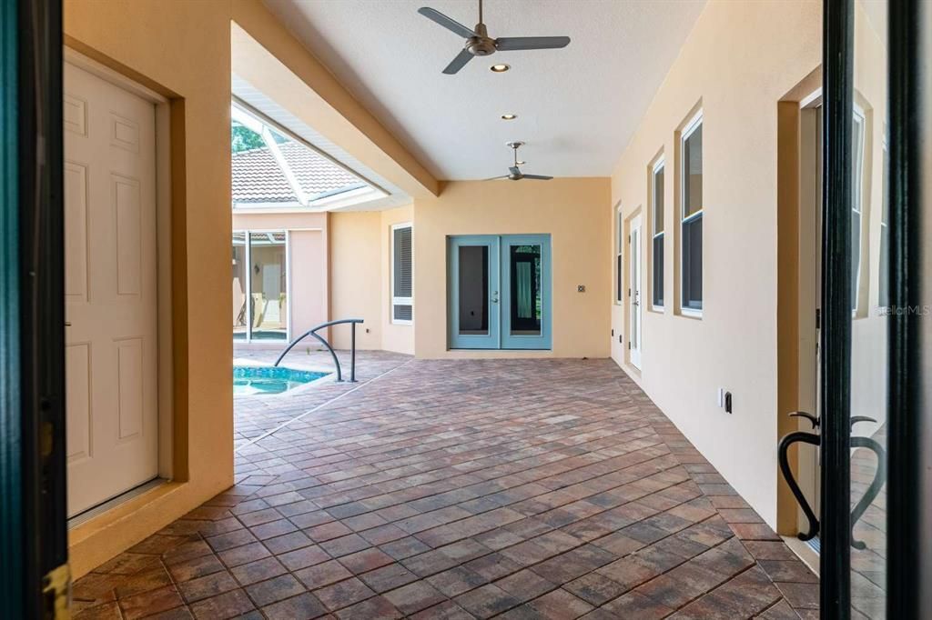 For Sale: $1,250,000 (3 beds, 3 baths, 2951 Square Feet)