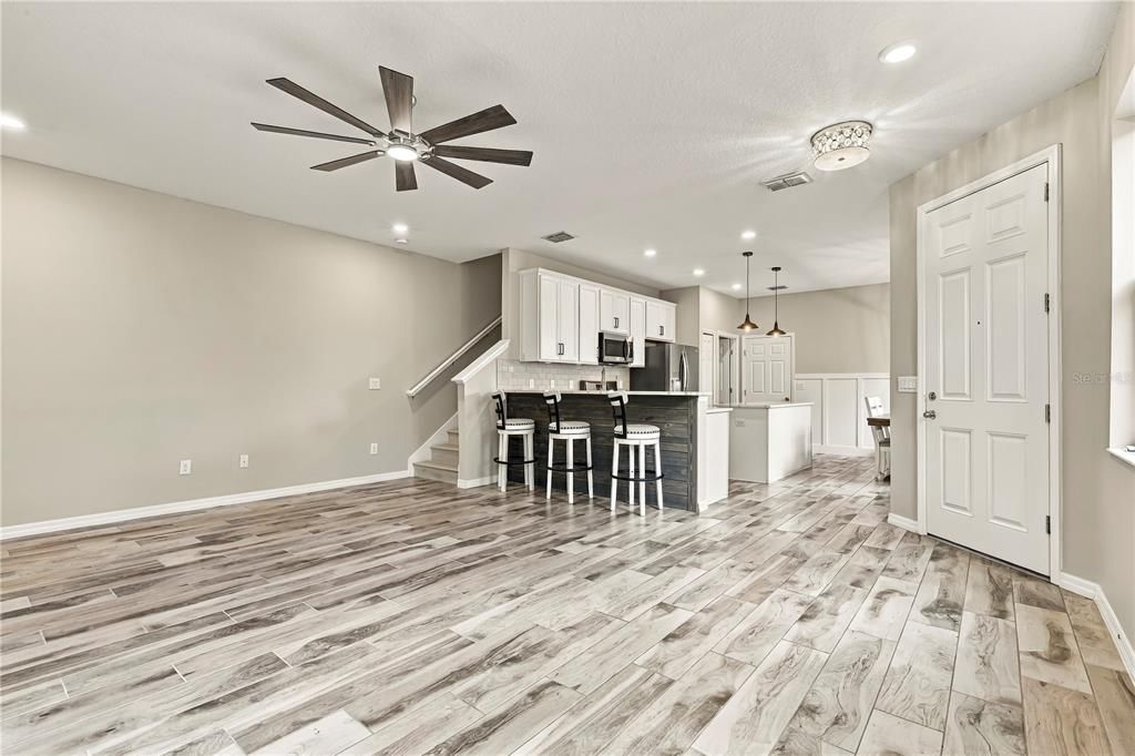 For Rent: $2,600 (3 beds, 2 baths, 1780 Square Feet)