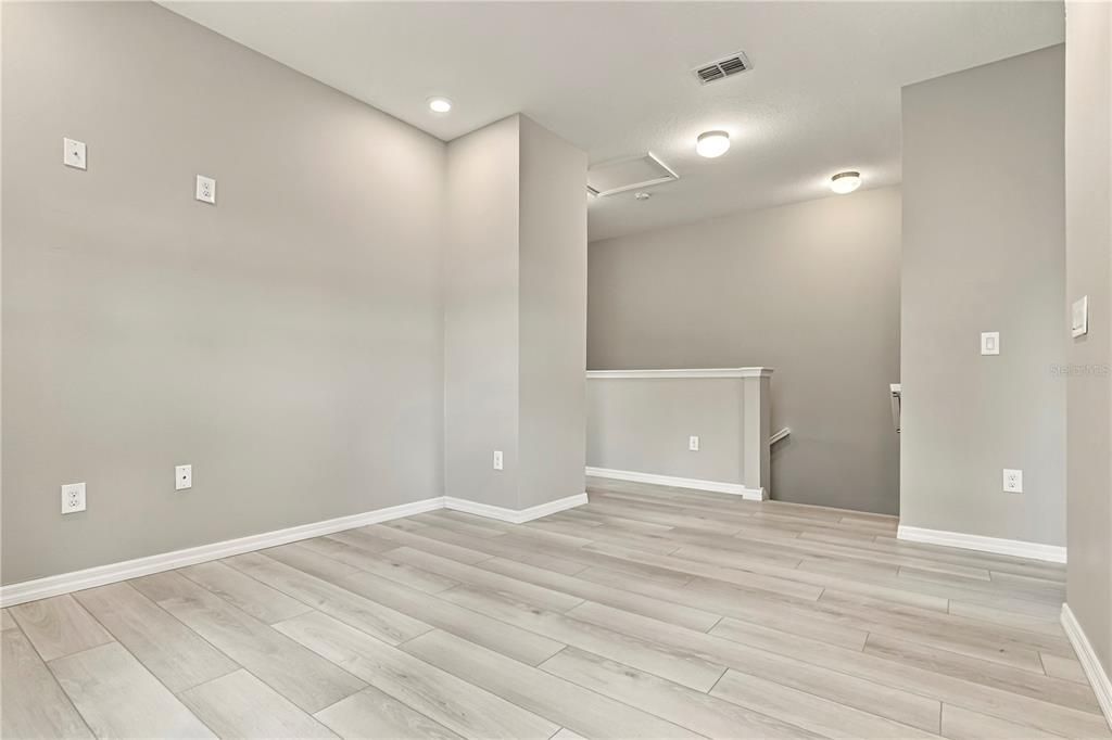 For Rent: $2,600 (3 beds, 2 baths, 1780 Square Feet)