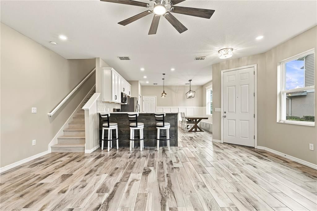 For Rent: $2,600 (3 beds, 2 baths, 1780 Square Feet)