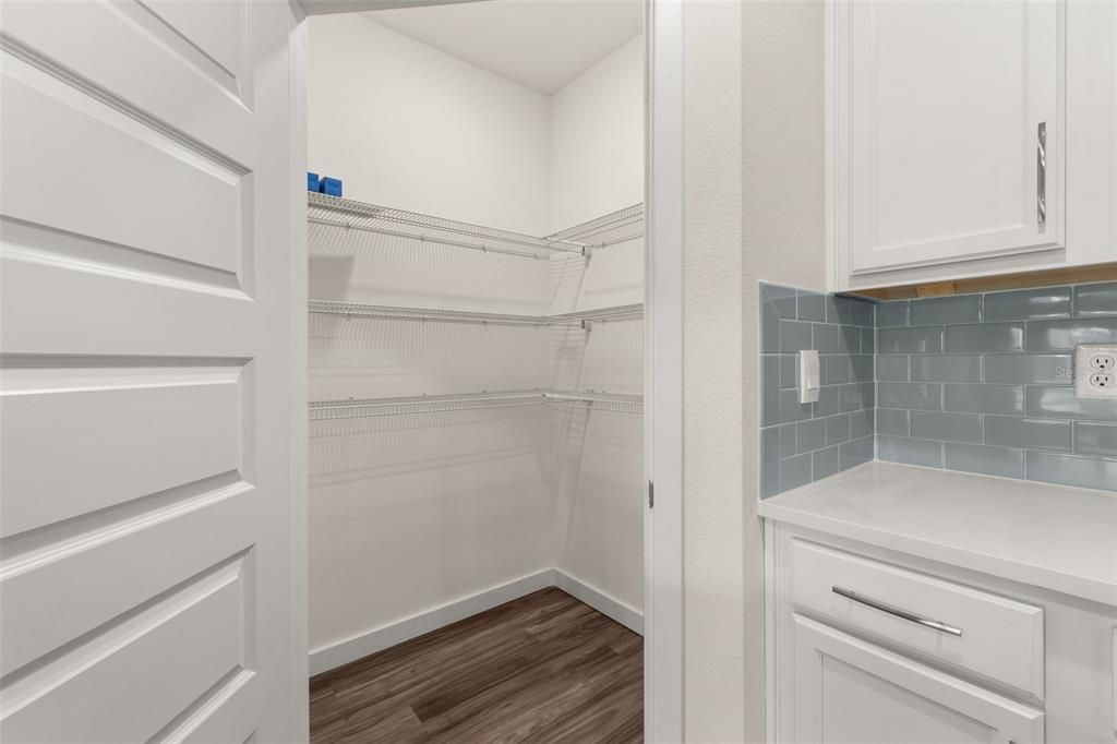 En Renta: $2,500 (4 camas, 2 baños, 1828 Pies cuadrados)
