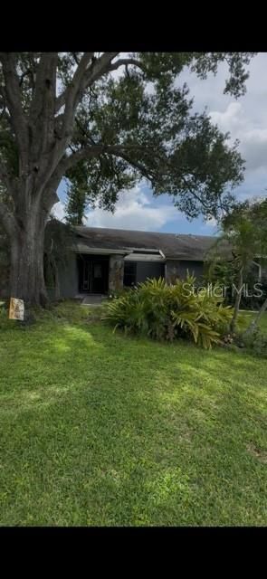 Active With Contract: $500,000 (4 beds, 2 baths, 2241 Square Feet)