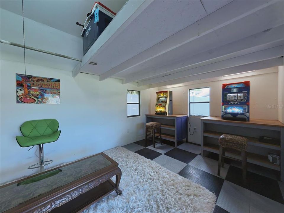 For Sale: $375,000 (3 beds, 2 baths, 1469 Square Feet)