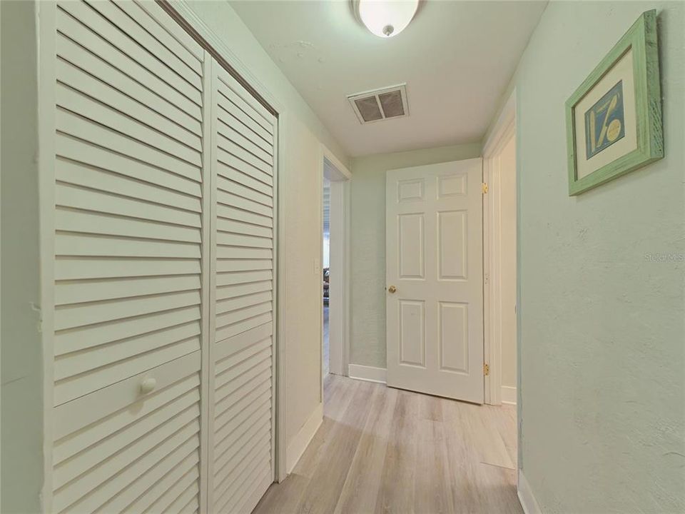 For Sale: $375,000 (3 beds, 2 baths, 1469 Square Feet)