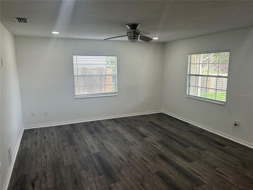 For Rent: $1,750 (2 beds, 2 baths, 980 Square Feet)