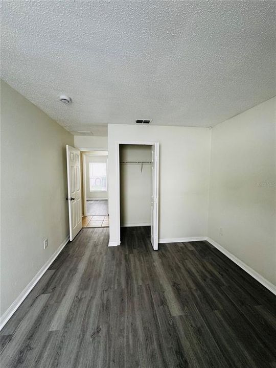 En Venta: $269,900 (3 camas, 2 baños, 1228 Pies cuadrados)
