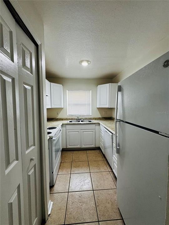 En Venta: $269,900 (3 camas, 2 baños, 1228 Pies cuadrados)