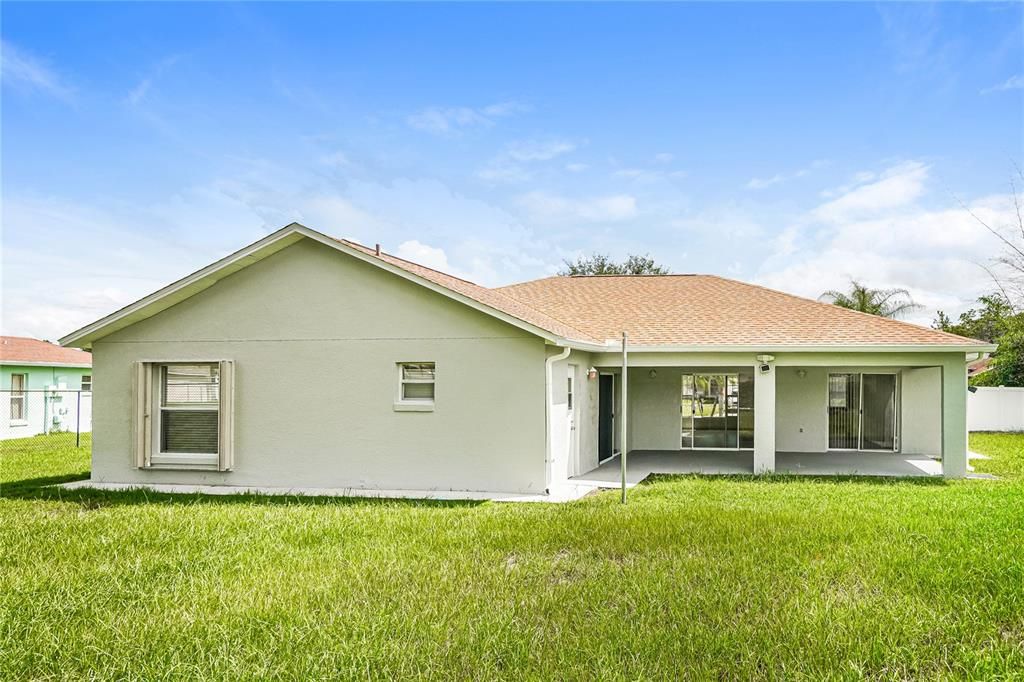 For Rent: $2,000 (3 beds, 2 baths, 1740 Square Feet)
