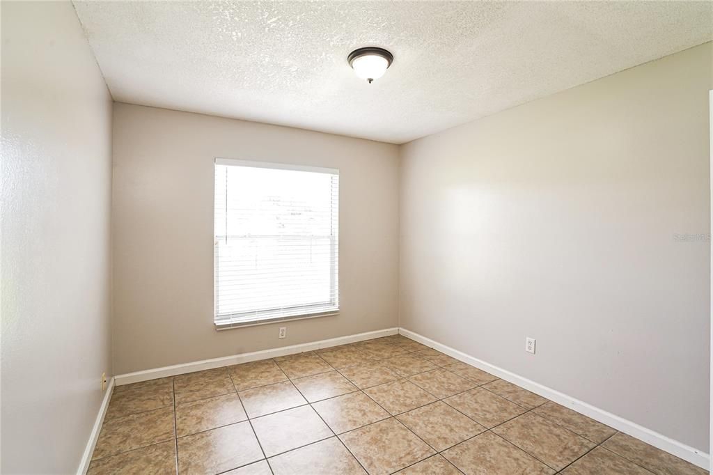 For Rent: $2,000 (3 beds, 2 baths, 1740 Square Feet)