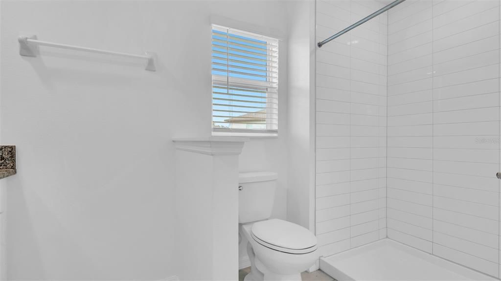 For Rent: $1,995 (3 beds, 2 baths, 1787 Square Feet)