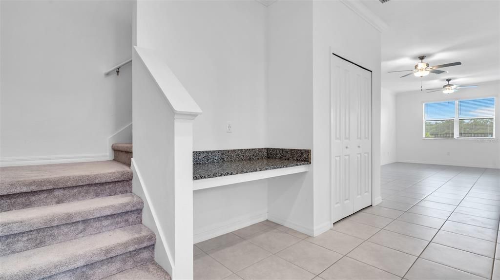 For Rent: $1,995 (3 beds, 2 baths, 1787 Square Feet)