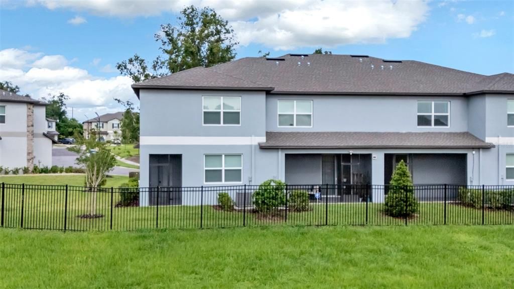 For Rent: $1,995 (3 beds, 2 baths, 1787 Square Feet)