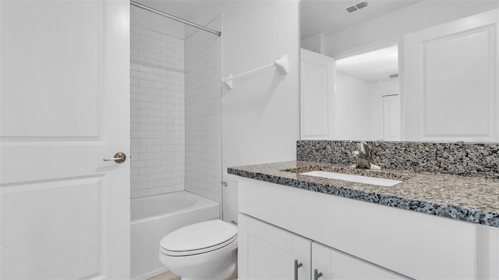 For Rent: $1,995 (3 beds, 2 baths, 1787 Square Feet)