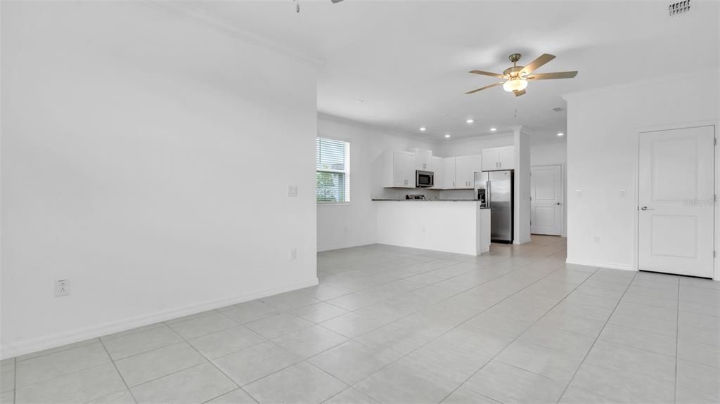 For Rent: $1,995 (3 beds, 2 baths, 1787 Square Feet)