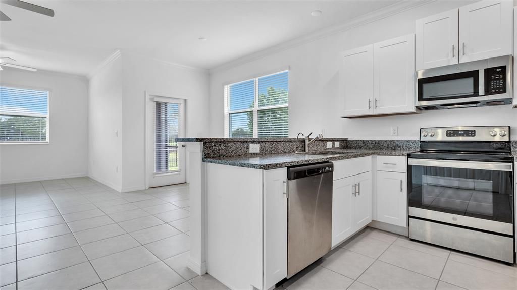 For Rent: $1,995 (3 beds, 2 baths, 1787 Square Feet)