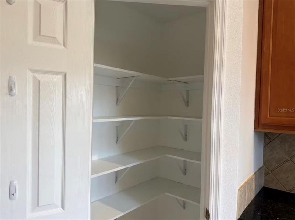 В аренду: $3,400 (4 спален, 2 ванн, 2400 Квадратных фут)