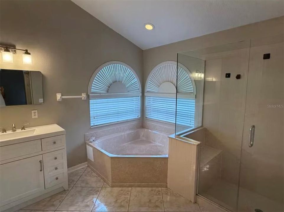 В аренду: $3,400 (4 спален, 2 ванн, 2400 Квадратных фут)