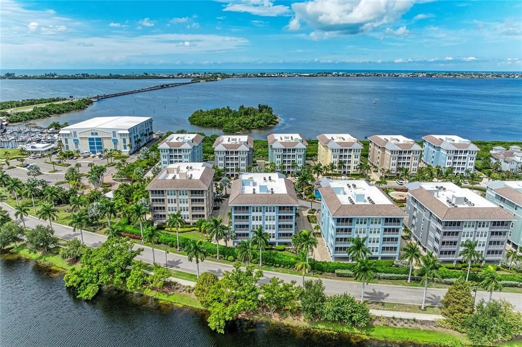En Venta: $575,000 (2 camas, 2 baños, 1456 Pies cuadrados)