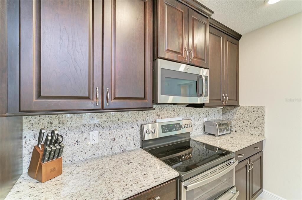 En Venta: $575,000 (2 camas, 2 baños, 1456 Pies cuadrados)