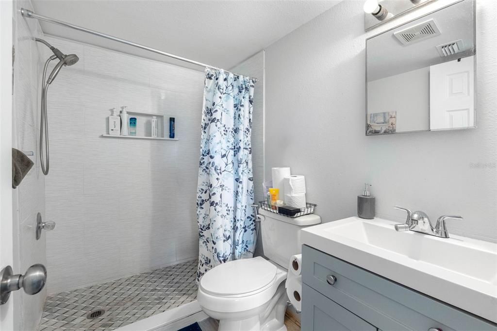 For Sale: $239,000 (3 beds, 2 baths, 1363 Square Feet)