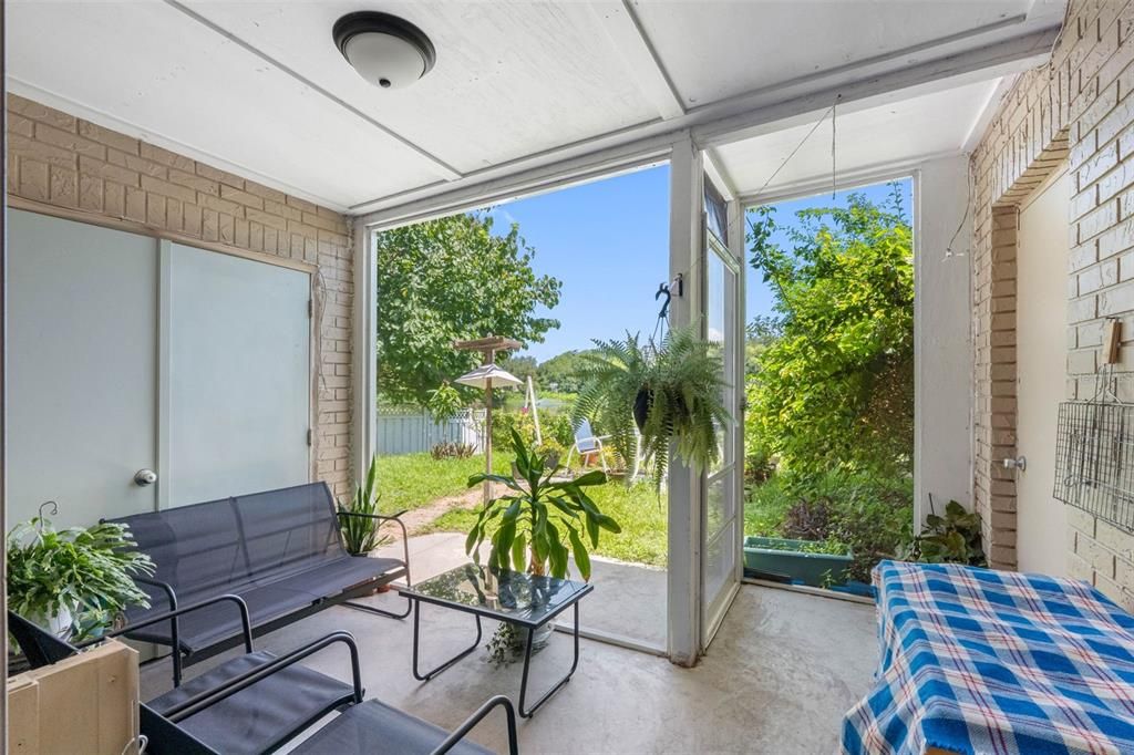 For Sale: $239,000 (3 beds, 2 baths, 1363 Square Feet)