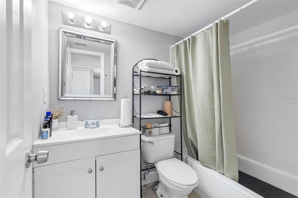 For Sale: $239,000 (3 beds, 2 baths, 1363 Square Feet)