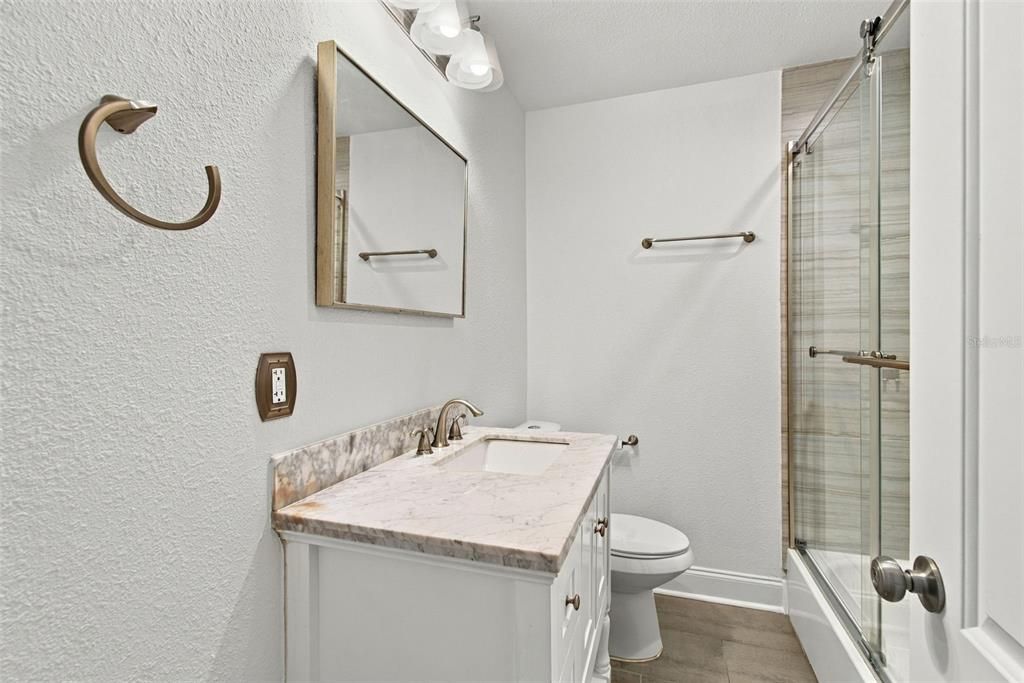 En Venta: $649,000 (4 camas, 4 baños, 1852 Pies cuadrados)