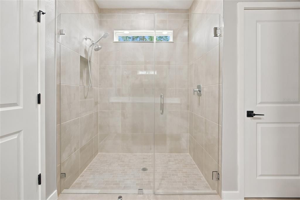 En Venta: $399,900 (4 camas, 2 baños, 1873 Pies cuadrados)