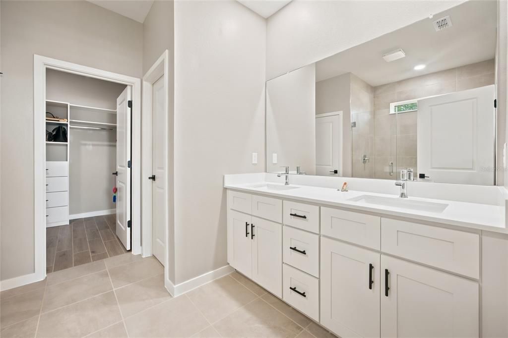 En Venta: $399,900 (4 camas, 2 baños, 1873 Pies cuadrados)