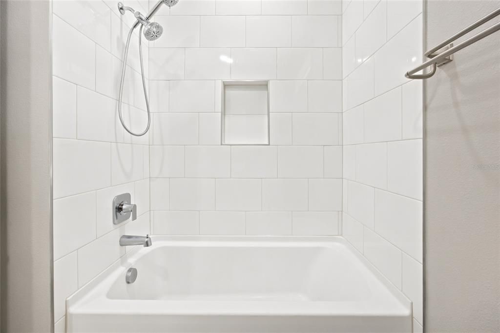 En Venta: $399,900 (4 camas, 2 baños, 1873 Pies cuadrados)
