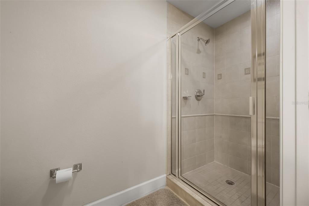 На продажу: $321,900 (3 спален, 3 ванн, 1590 Квадратных фут)
