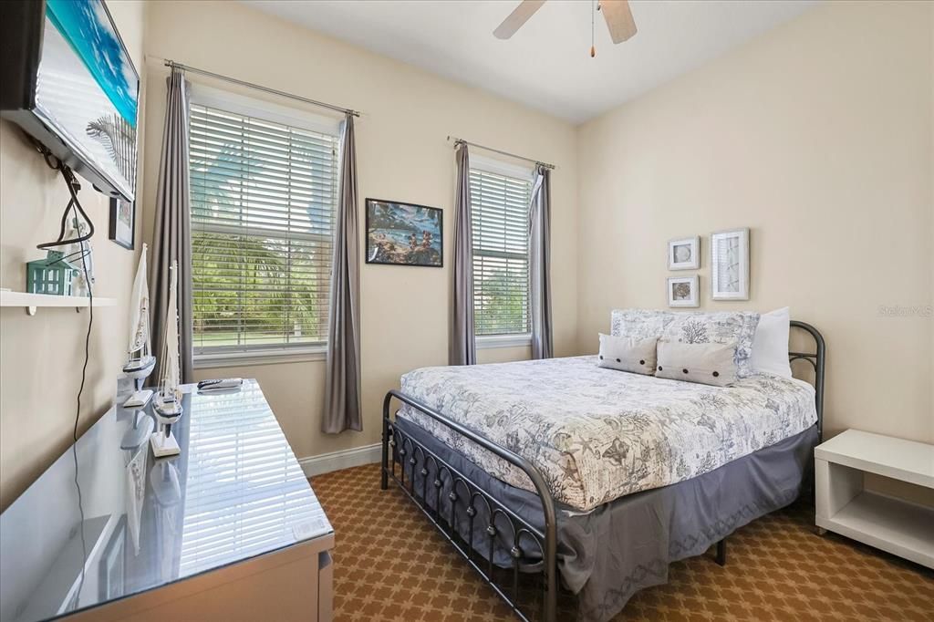 For Sale: $297,500 (3 beds, 2 baths, 1419 Square Feet)