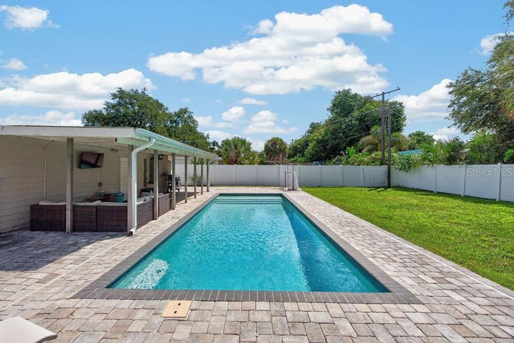 En Venta: $584,000 (4 camas, 2 baños, 1825 Pies cuadrados)