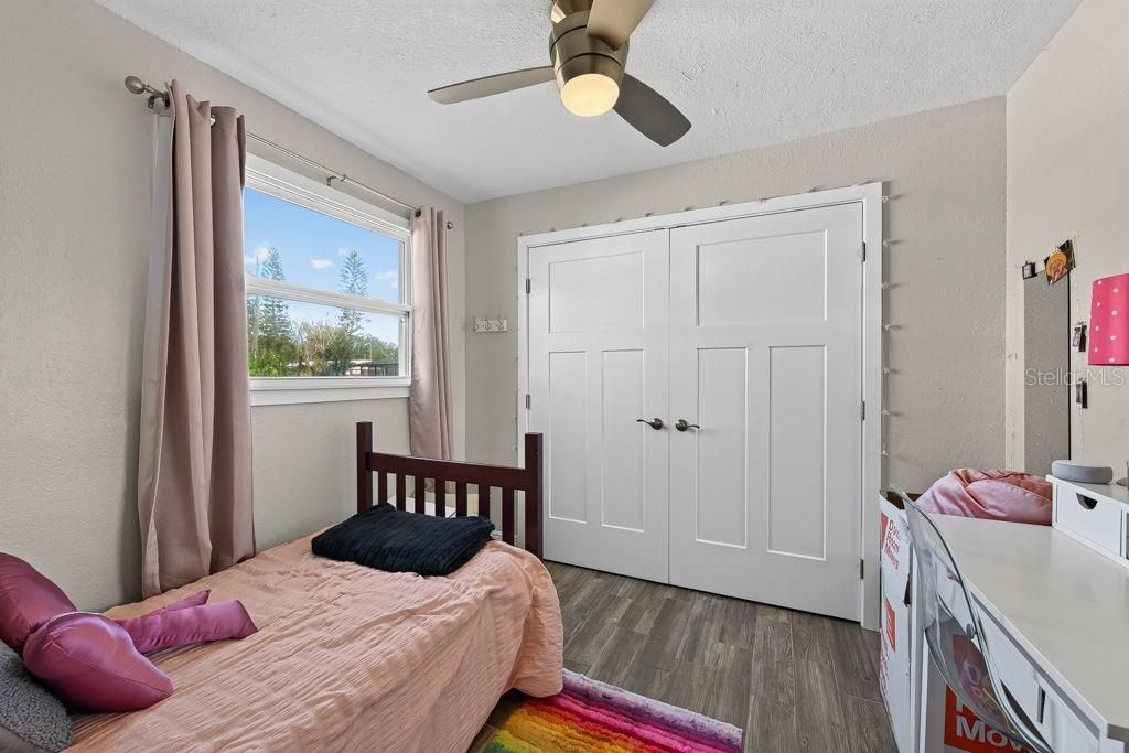 En Venta: $584,000 (4 camas, 2 baños, 1825 Pies cuadrados)
