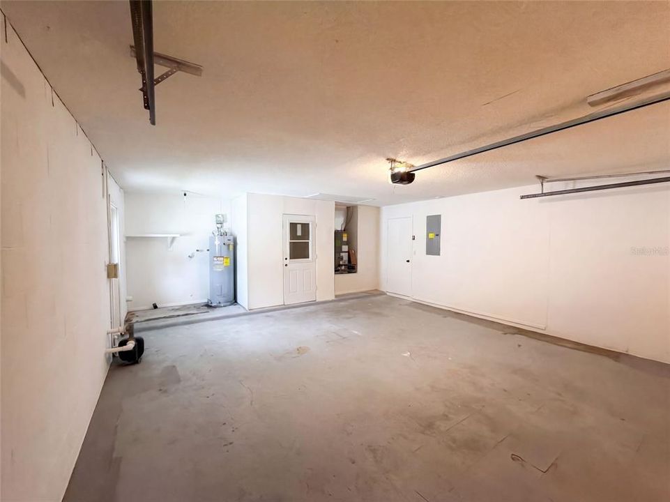 For Sale: $248,000 (2 beds, 2 baths, 1199 Square Feet)