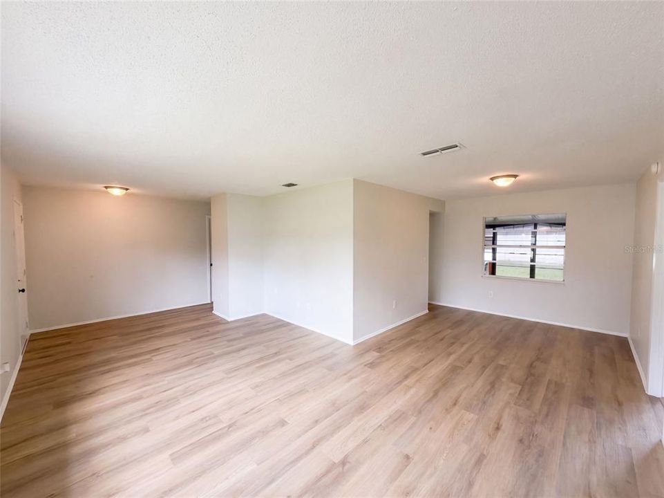 For Sale: $248,000 (2 beds, 2 baths, 1199 Square Feet)