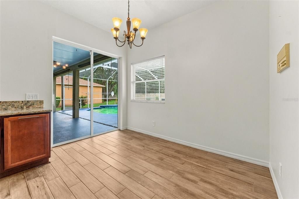 На продажу: $649,900 (4 спален, 3 ванн, 3245 Квадратных фут)