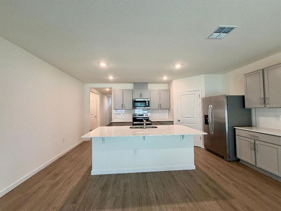 En Renta: $2,550 (4 camas, 2 baños, 1828 Pies cuadrados)