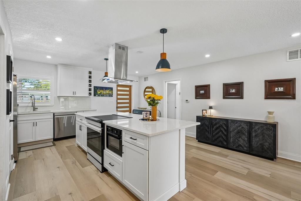 For Sale: $510,000 (3 beds, 2 baths, 1578 Square Feet)