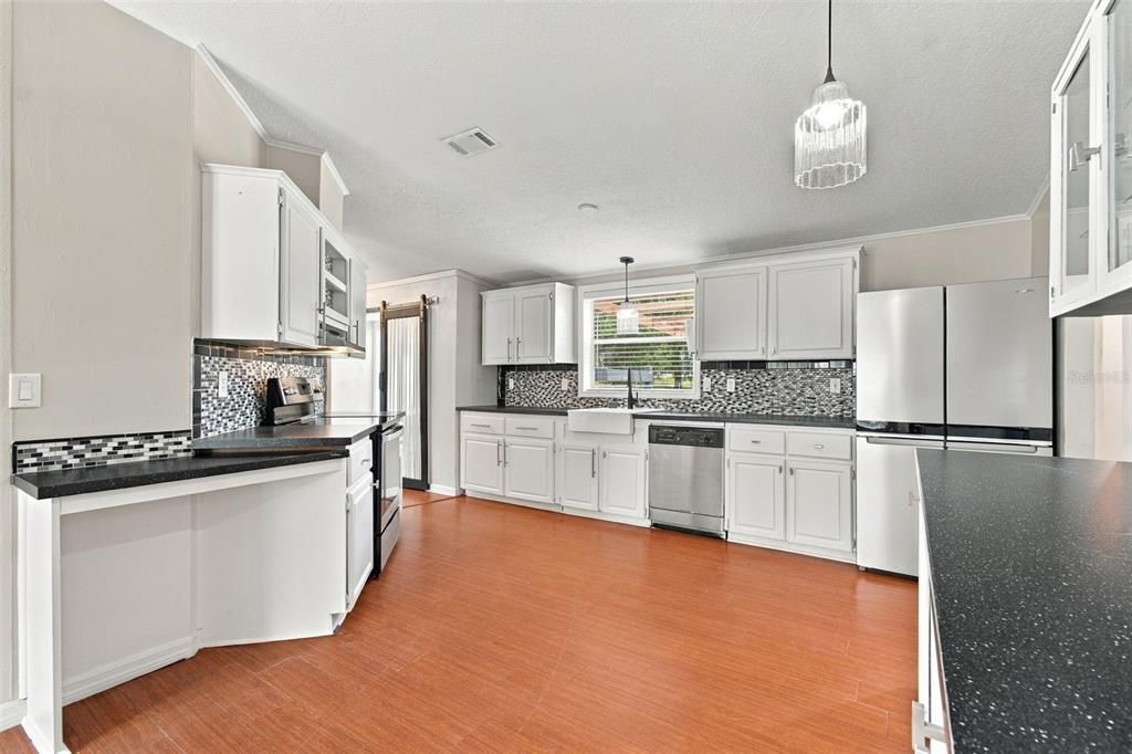 For Sale: $229,900 (4 beds, 2 baths, 1904 Square Feet)