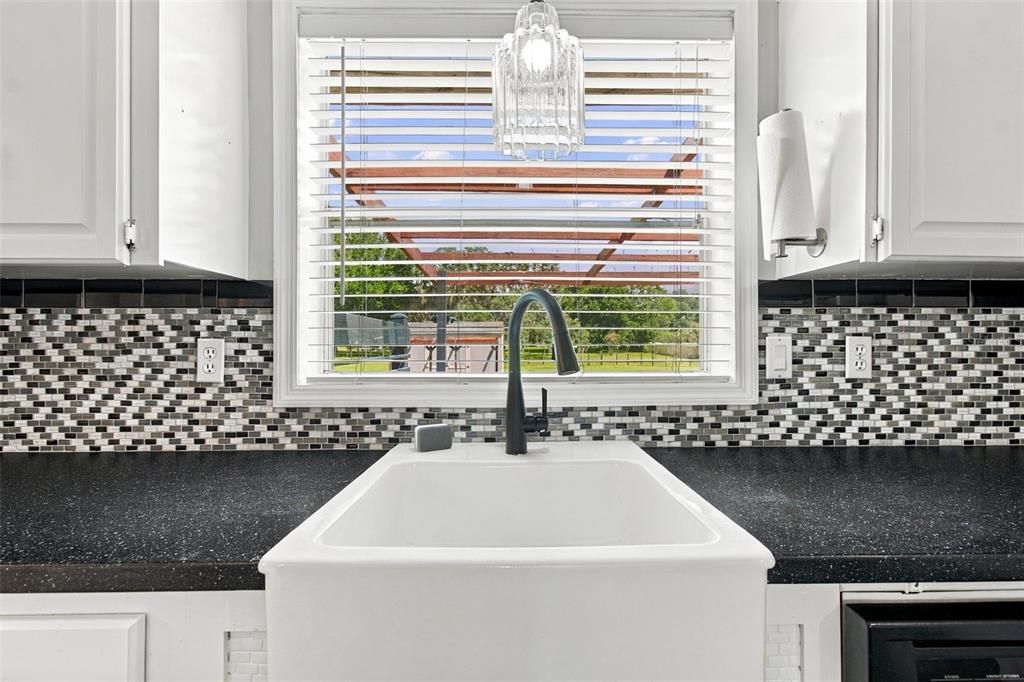 For Sale: $229,900 (4 beds, 2 baths, 1904 Square Feet)