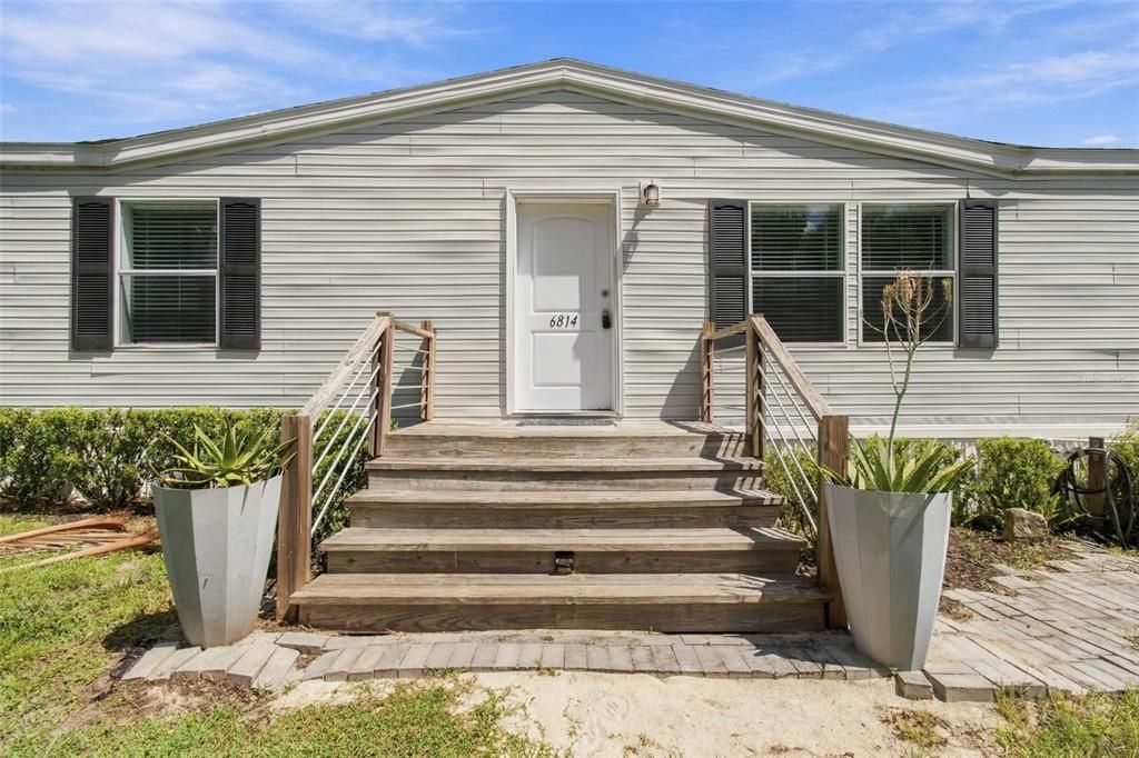 For Sale: $229,900 (4 beds, 2 baths, 1904 Square Feet)