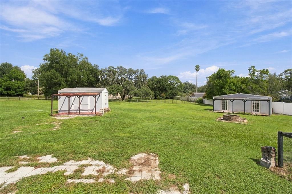 For Sale: $229,900 (4 beds, 2 baths, 1904 Square Feet)