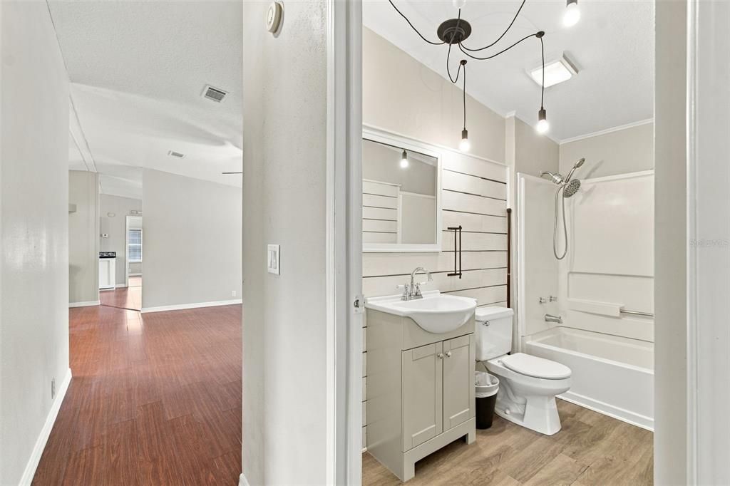 For Sale: $229,900 (4 beds, 2 baths, 1904 Square Feet)