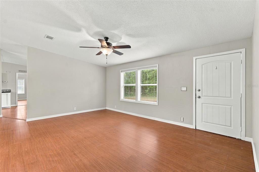 For Sale: $229,900 (4 beds, 2 baths, 1904 Square Feet)