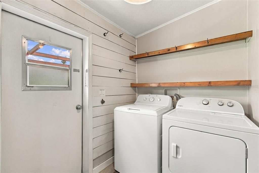 For Sale: $229,900 (4 beds, 2 baths, 1904 Square Feet)
